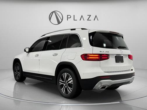 2025 Mercedes-Benz GLB 250 