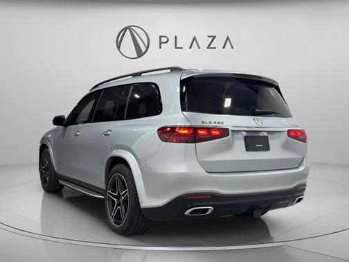 2025 Mercedes-Benz GLS 450 