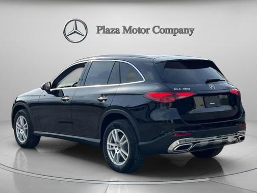 2025 Mercedes-Benz GLC 300 4MATIC