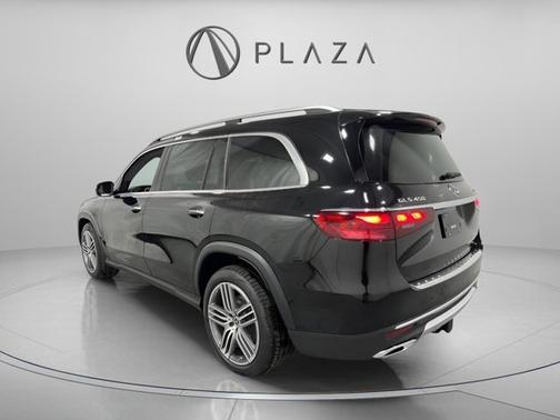 2025 Mercedes-Benz GLS 450 