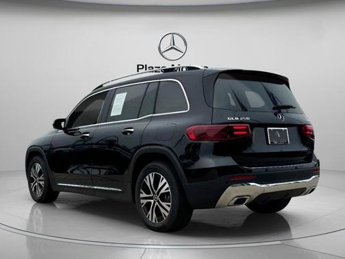 2024 Mercedes-Benz GLB 250 