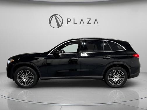 2026 Mercedes-Benz GLC 300 