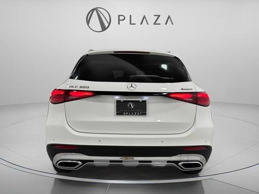 2024 Mercedes-Benz GLC 300 