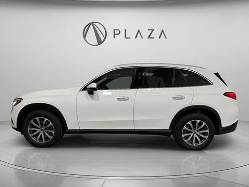 2025 Mercedes-Benz GLC 300 