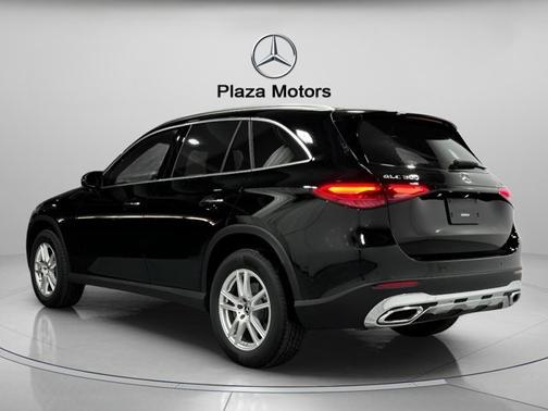 2025 Mercedes-Benz GLC 300
