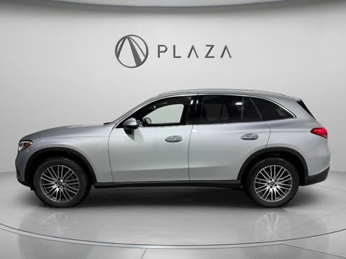 2026 Mercedes-Benz GLC 300 