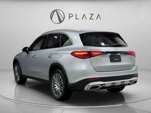 2026 Mercedes-Benz GLC 300 