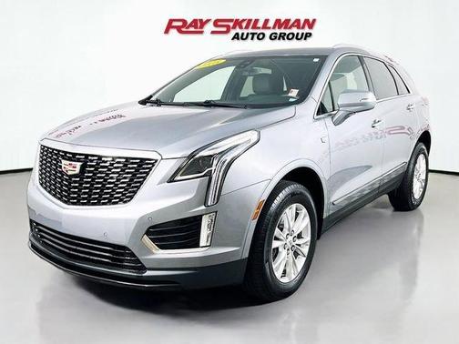 Silver Metallic 2025 Cadillac XT5 Luxury