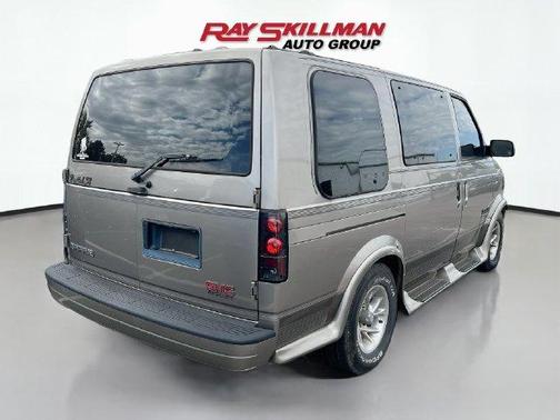 Pewter Metallic 2001 GMC Safari Cargo