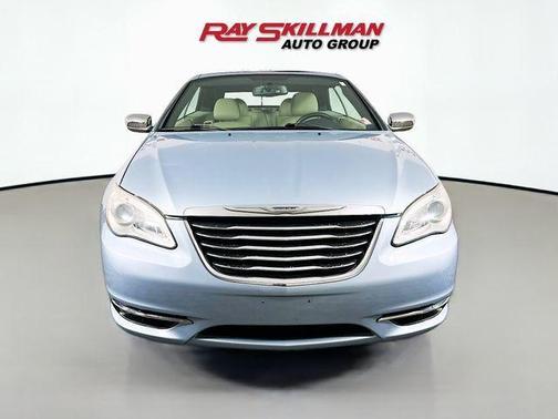 2013 Chrysler 200 Limited