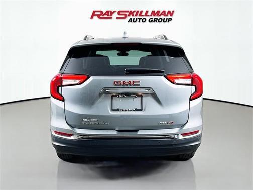 2023 GMC Terrain AT4