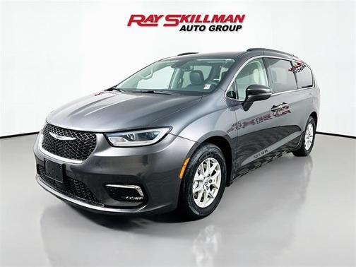2022 Chrysler Pacifica Touring-L