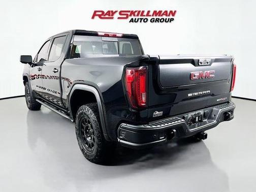 Onyx Black 2024 GMC Sierra 1500 AT4X