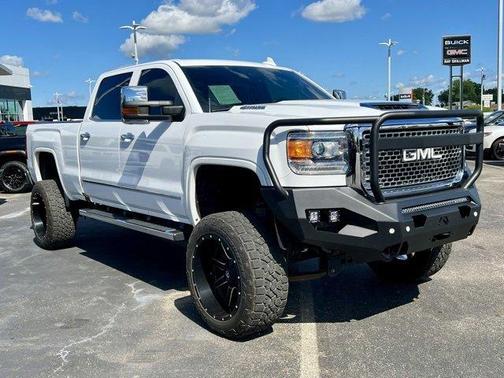 2017 GMC Sierra 2500 Denali