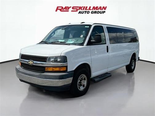 2020 Chevrolet Express 3500 LT