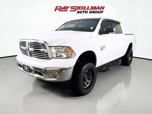 Bright White Clearcoat 2019 RAM 1500 Classic Big Horn