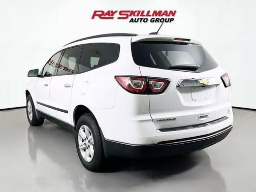 Summit White 2017 Chevrolet Traverse LS