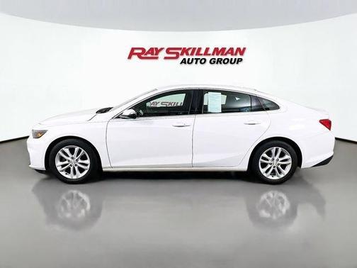 Summit White 2017 Chevrolet Malibu 1LT