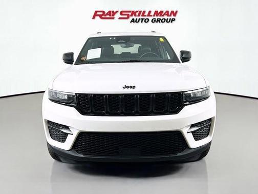 2024 Jeep Grand Cherokee Laredo