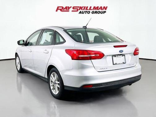 Magnetic 2017 Ford Focus SE