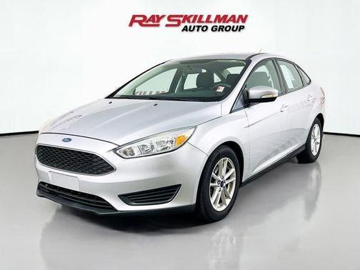 Magnetic 2017 Ford Focus SE
