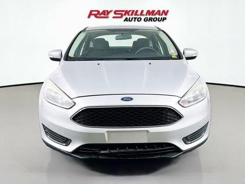 Magnetic 2017 Ford Focus SE