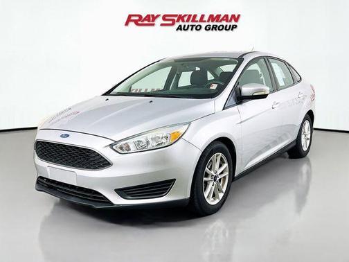 Magnetic 2017 Ford Focus SE