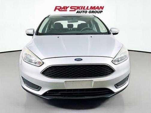 Magnetic 2017 Ford Focus SE