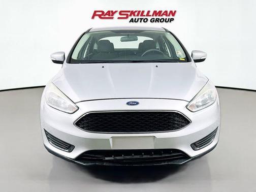 Magnetic 2017 Ford Focus SE
