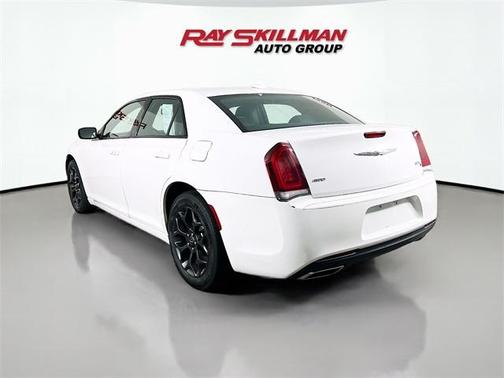 2019 Chrysler 300 S