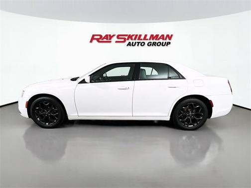 2019 Chrysler 300 S