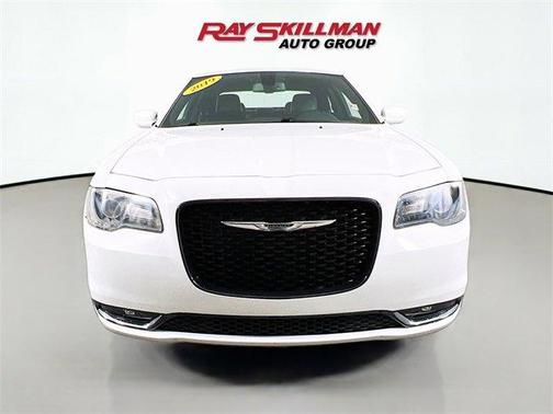 2019 Chrysler 300 S