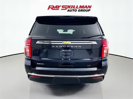 2024 Chevrolet Suburban LT