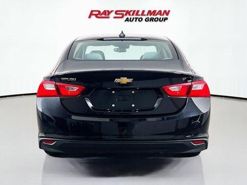 Mosaic Black Metallic 2025 Chevrolet Malibu LT