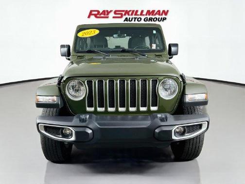 Sarge Green Clearcoat 2023 Jeep Wrangler Sahara