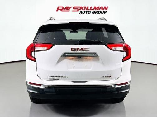 2022 GMC Terrain AT4