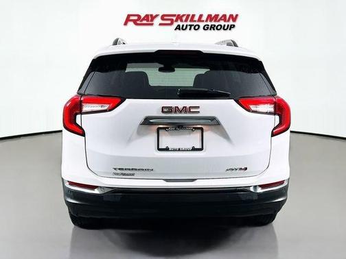 2022 GMC Terrain AT4