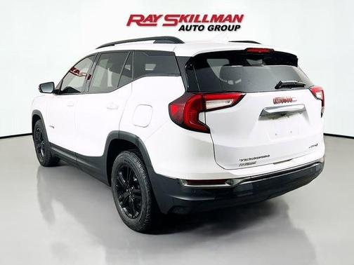2022 GMC Terrain AT4