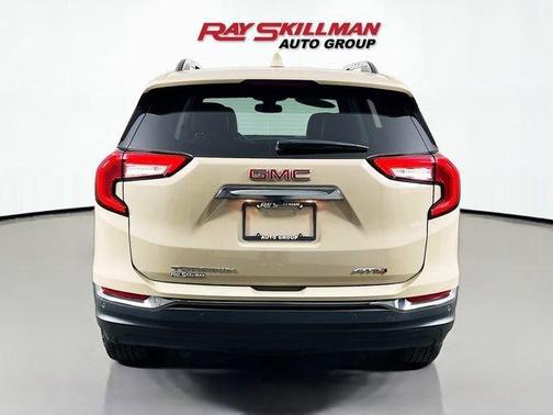 Desert Sand Metallic 2023 GMC Terrain AT4