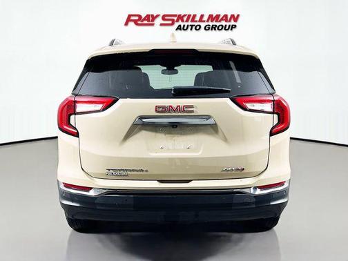 Desert Sand Metallic 2023 GMC Terrain AT4