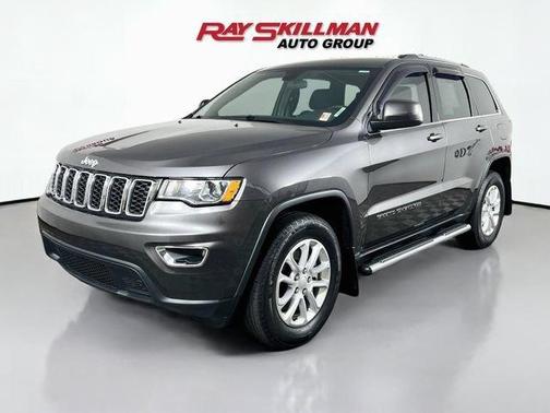 Crystal Metallic 2021 Jeep Grand Cherokee Laredo E