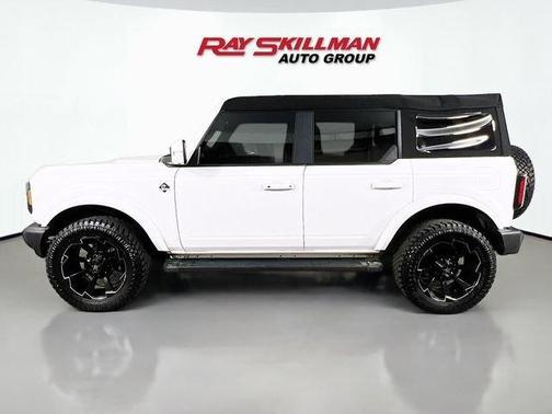 Oxford White 2023 Ford Bronco Outer Banks