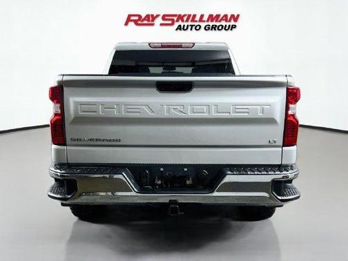 Silver Ice Metallic 2022 Chevrolet Silverado 1500 LT