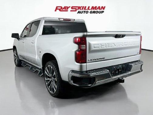 Silver Ice Metallic 2022 Chevrolet Silverado 1500 LT
