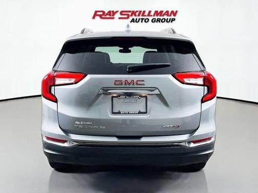 2023 GMC Terrain AT4