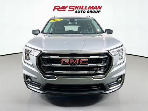 2023 GMC Terrain AT4