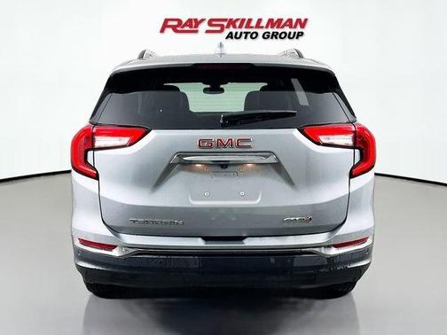 2023 GMC Terrain AT4