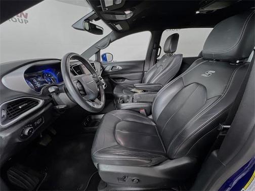 2020 Chrysler Pacifica Touring-L