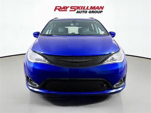 2020 Chrysler Pacifica Touring-L