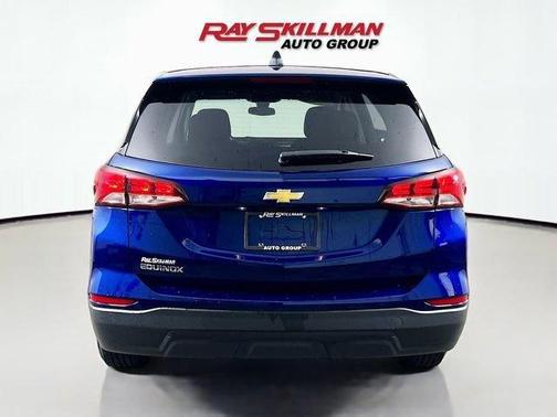 Blue Glow Metallic 2022 Chevrolet Equinox LS